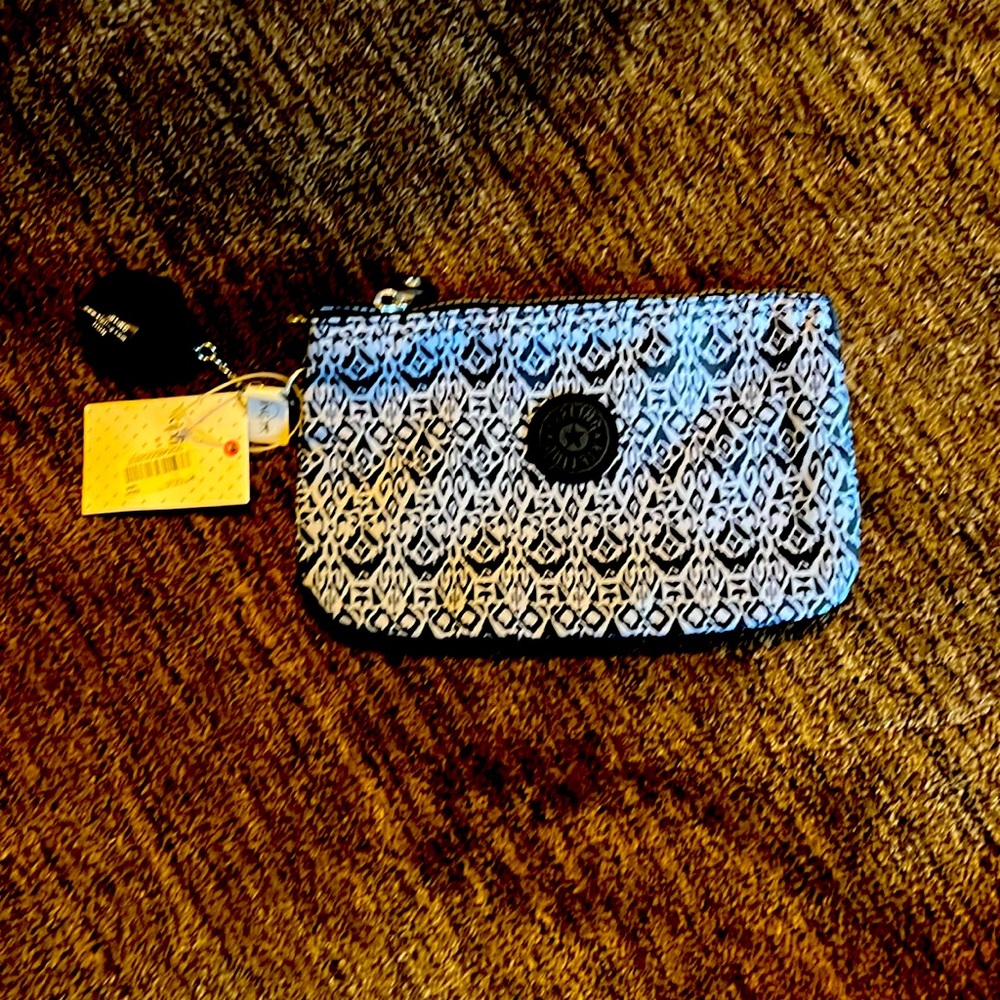 Kipling pouch
